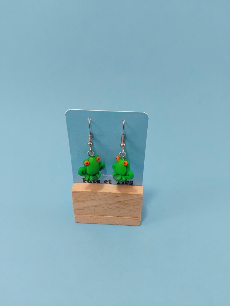 boucles d'oreilles grenouilles en pâte FIMO