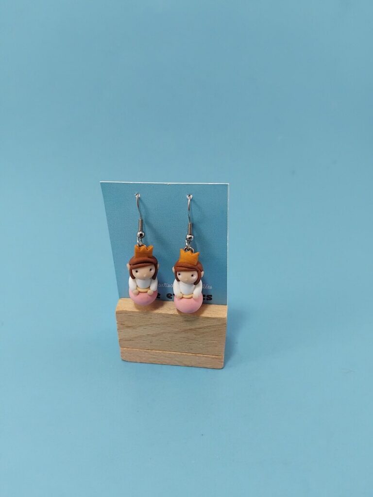 boucles d'oreilles princesses en pâte FIMO